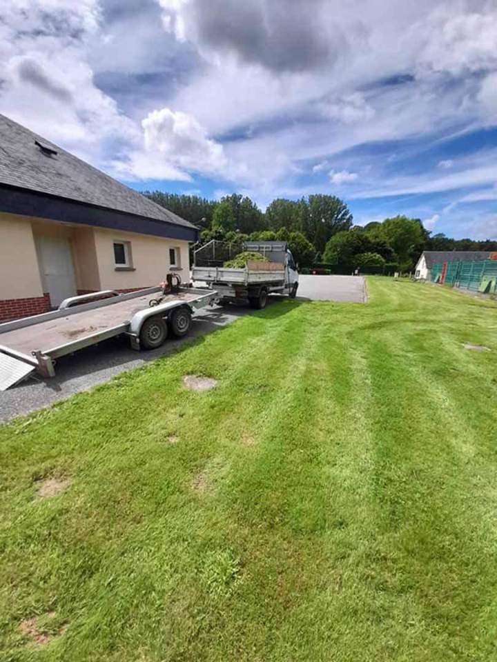 Entretien des espaces verts à Valmont